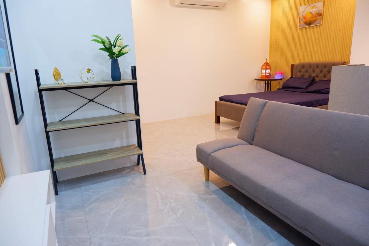 Cozy Entire Condo Unit With Pool Access アンヘレス エクステリア 写真